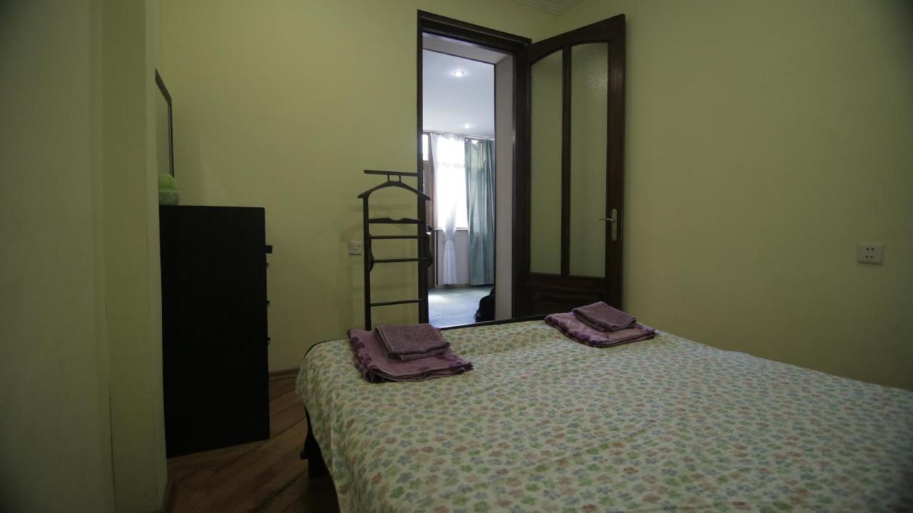 Apartment On Sanapiro 第比利斯 外观 照片