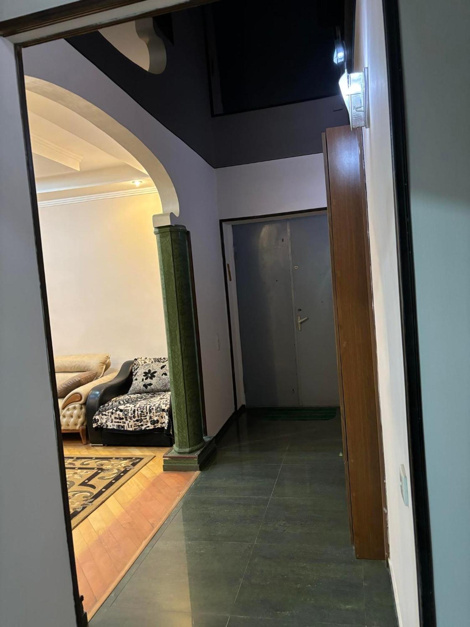 Apartment On Sanapiro 第比利斯 外观 照片