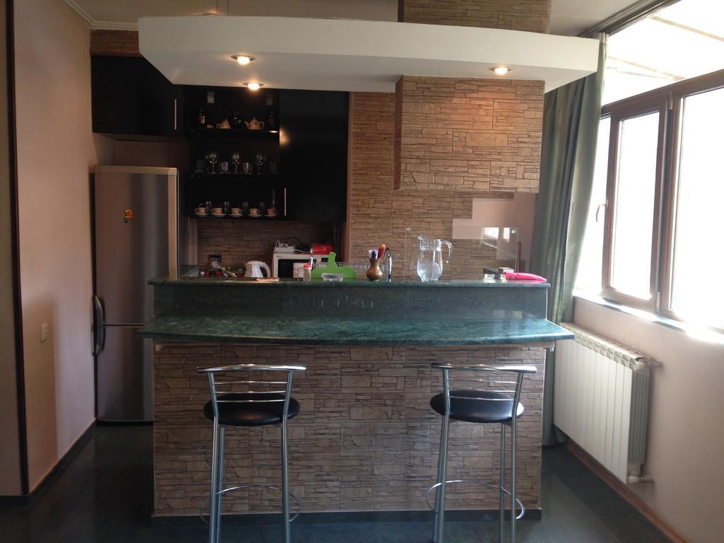 Apartment On Sanapiro 第比利斯 外观 照片